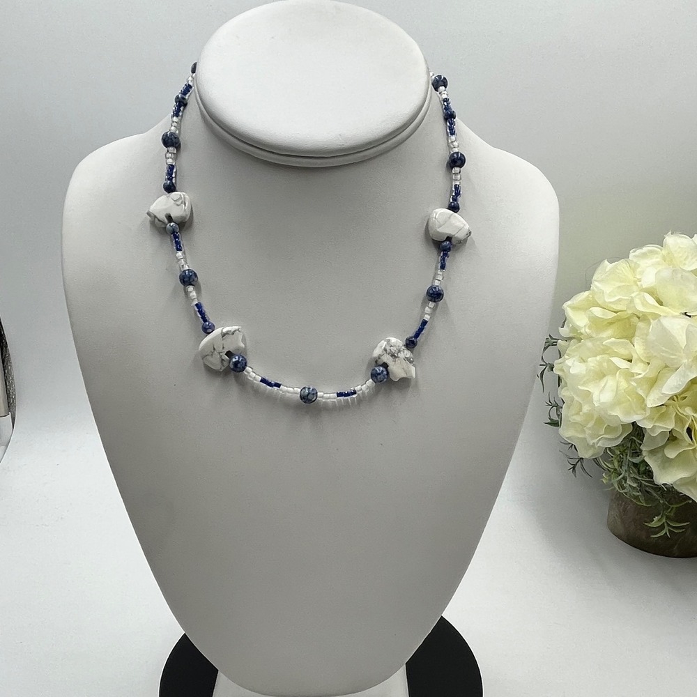 Handmade Howlite Bear Nugget Navy Blue Seed Bead Silver Tone Fetish‎ Necklace